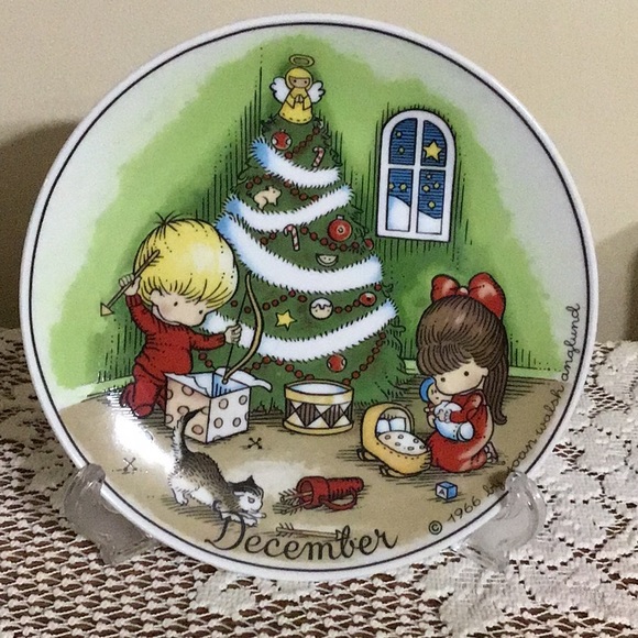 Vintage Plates by Joan Walsh Angled - Picture 1 of 2